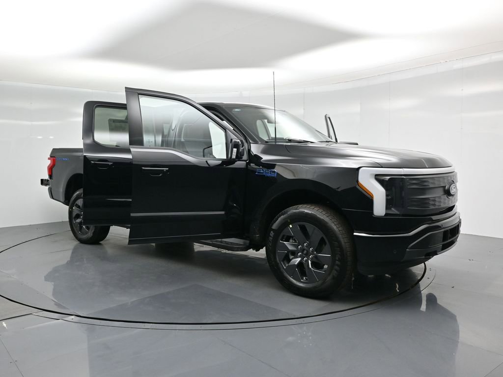 New 2025 Ford F150 Lightning Lariat image 32