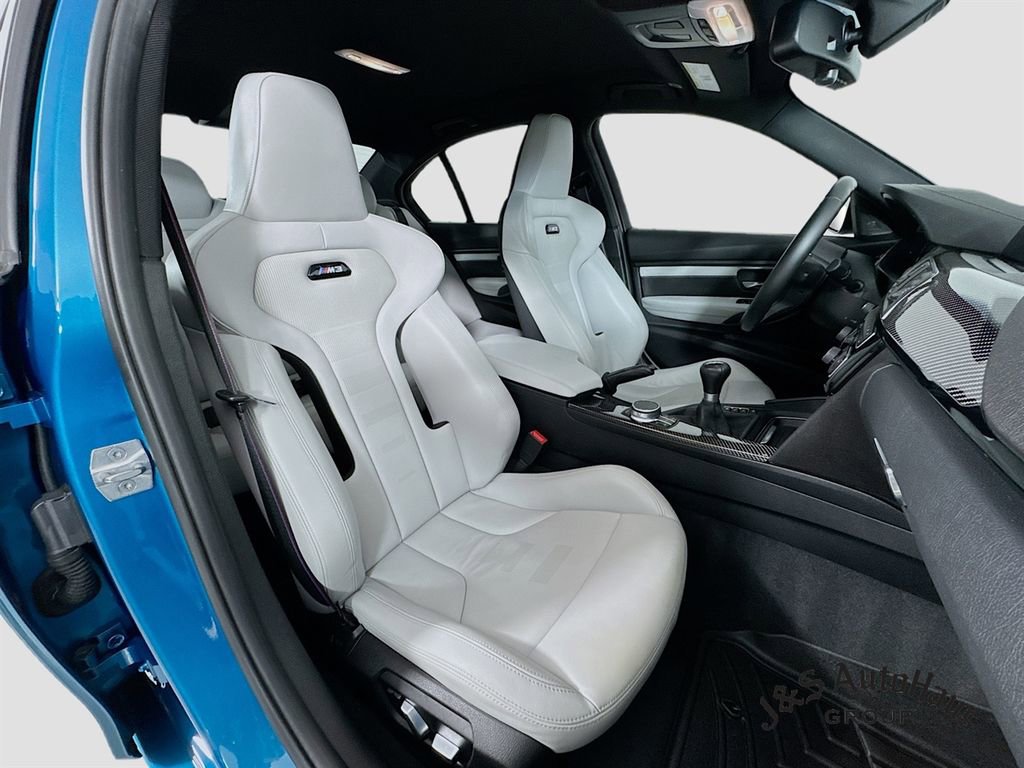Used 2018 BMW M3 image 33