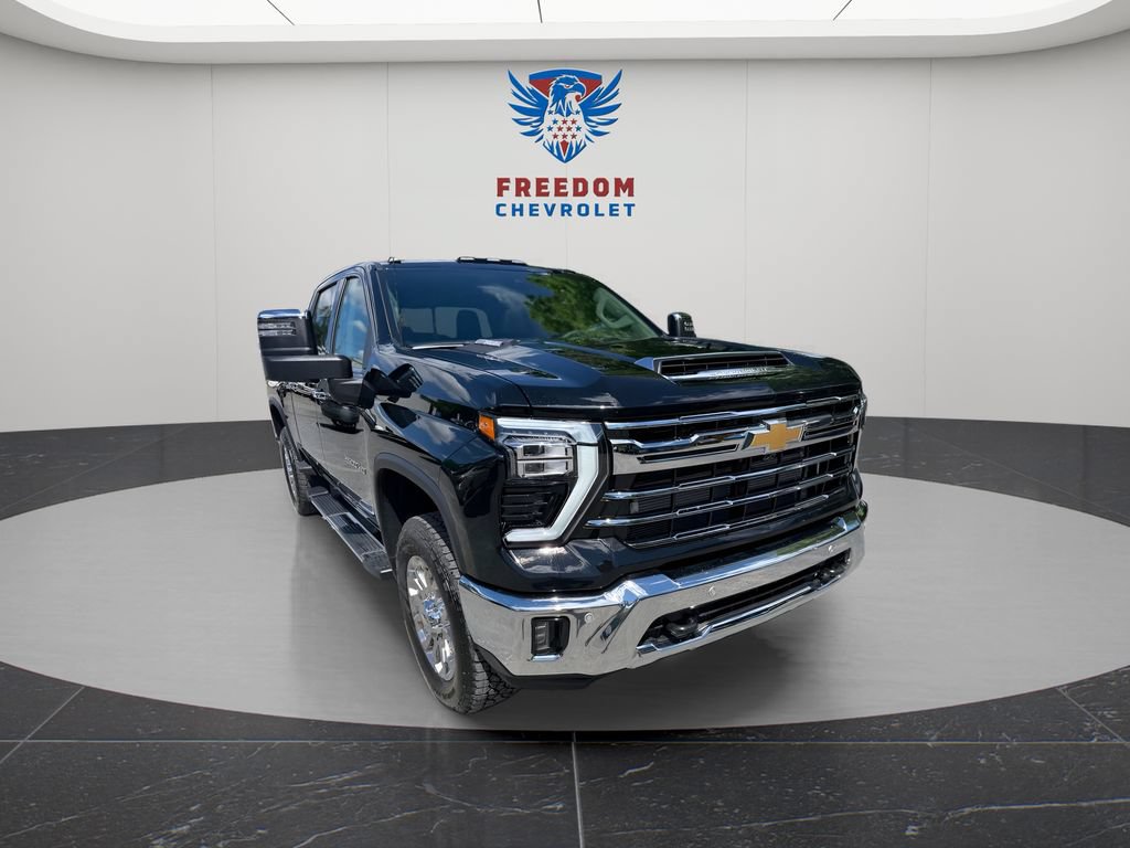 New 2026 Chevrolet Silverado 2500 LTZ w/ LTZ Premium Package AWD/4WD image 9