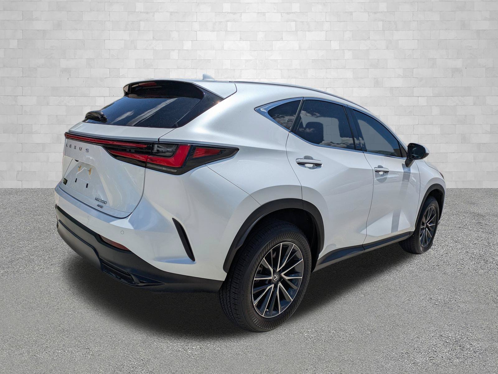 Used 2023 Lexus NX 350 AWD image 2