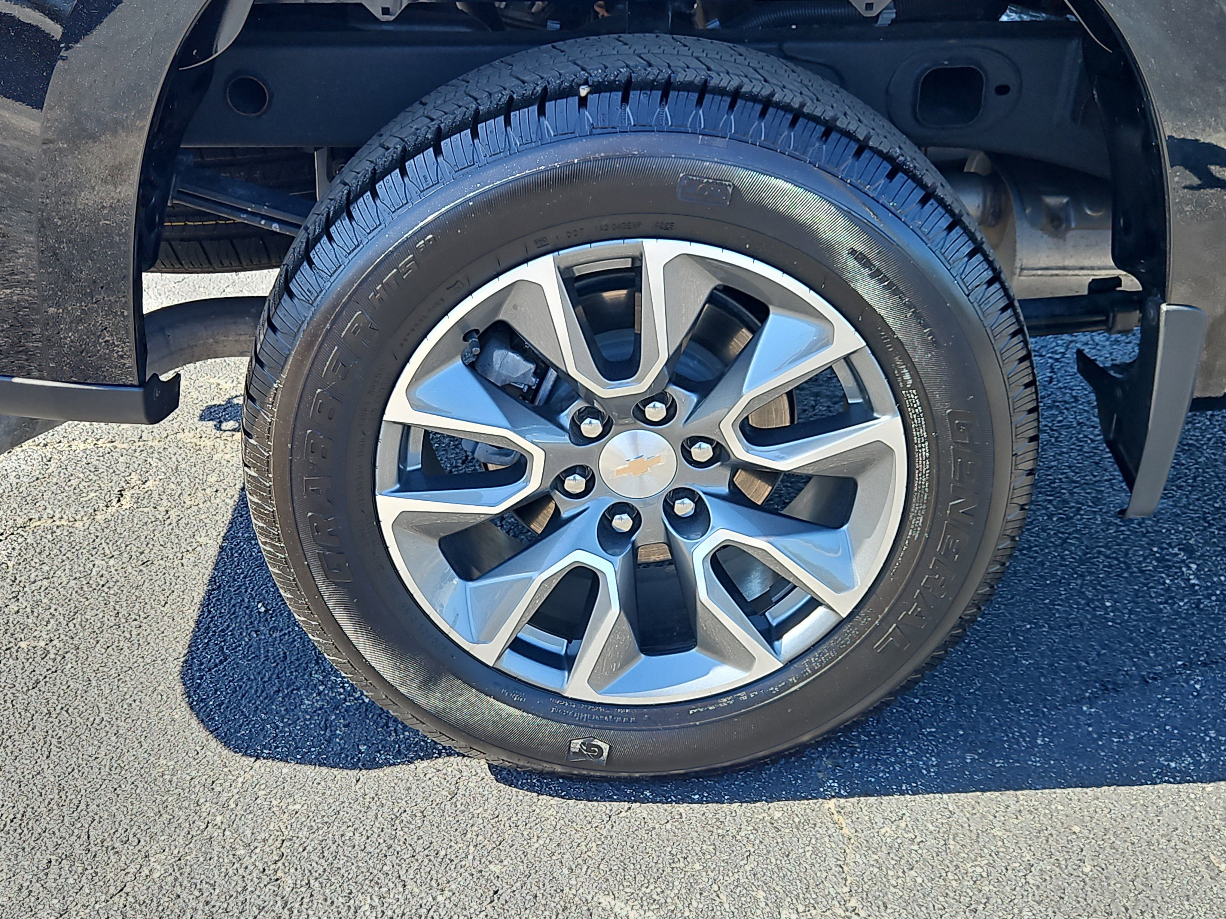Used 2026 Chevrolet Silverado 1500 LT AWD/4WD image 5