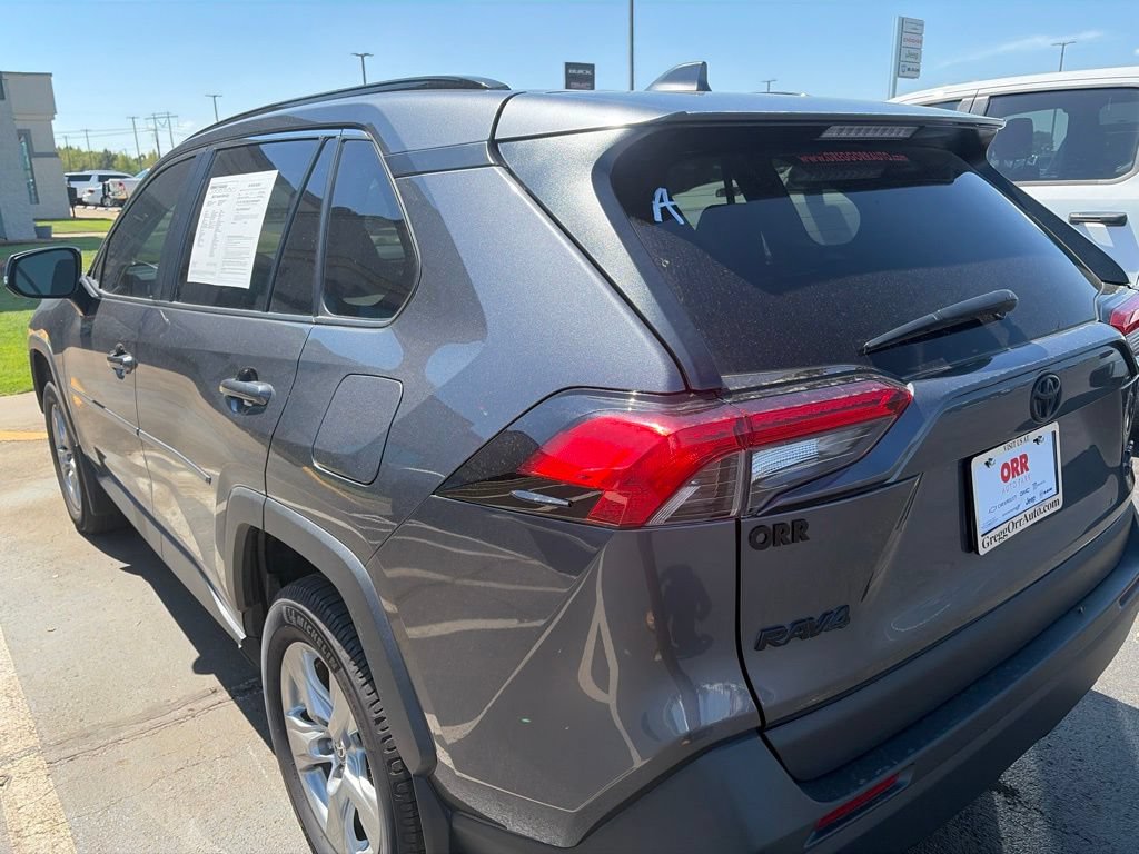 Used 2024 Toyota RAV4 XLE AWD/4WD image 9