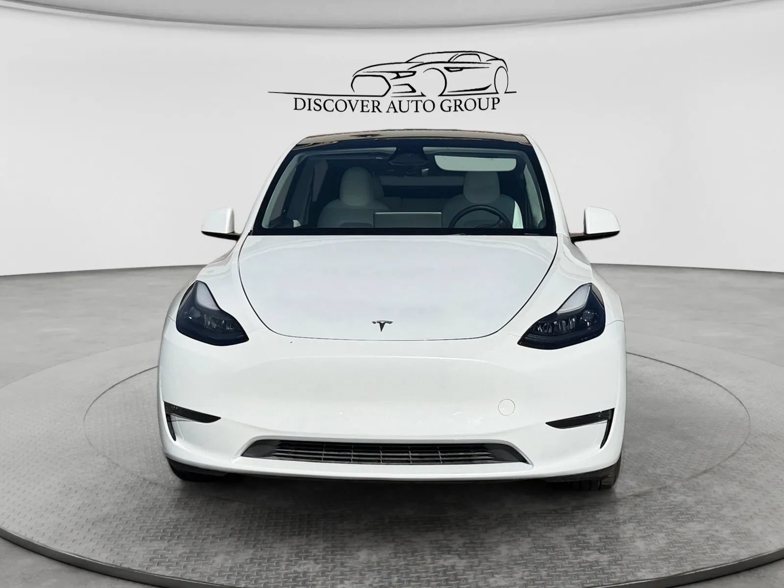 Used 2024 Tesla Model Y Performance AWD/4WD image 2