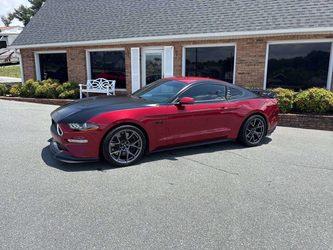 Used 2019 Ford Mustang GT RWD image 13