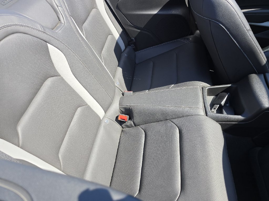 Used 2023 Chevrolet Camaro LT RWD image 21