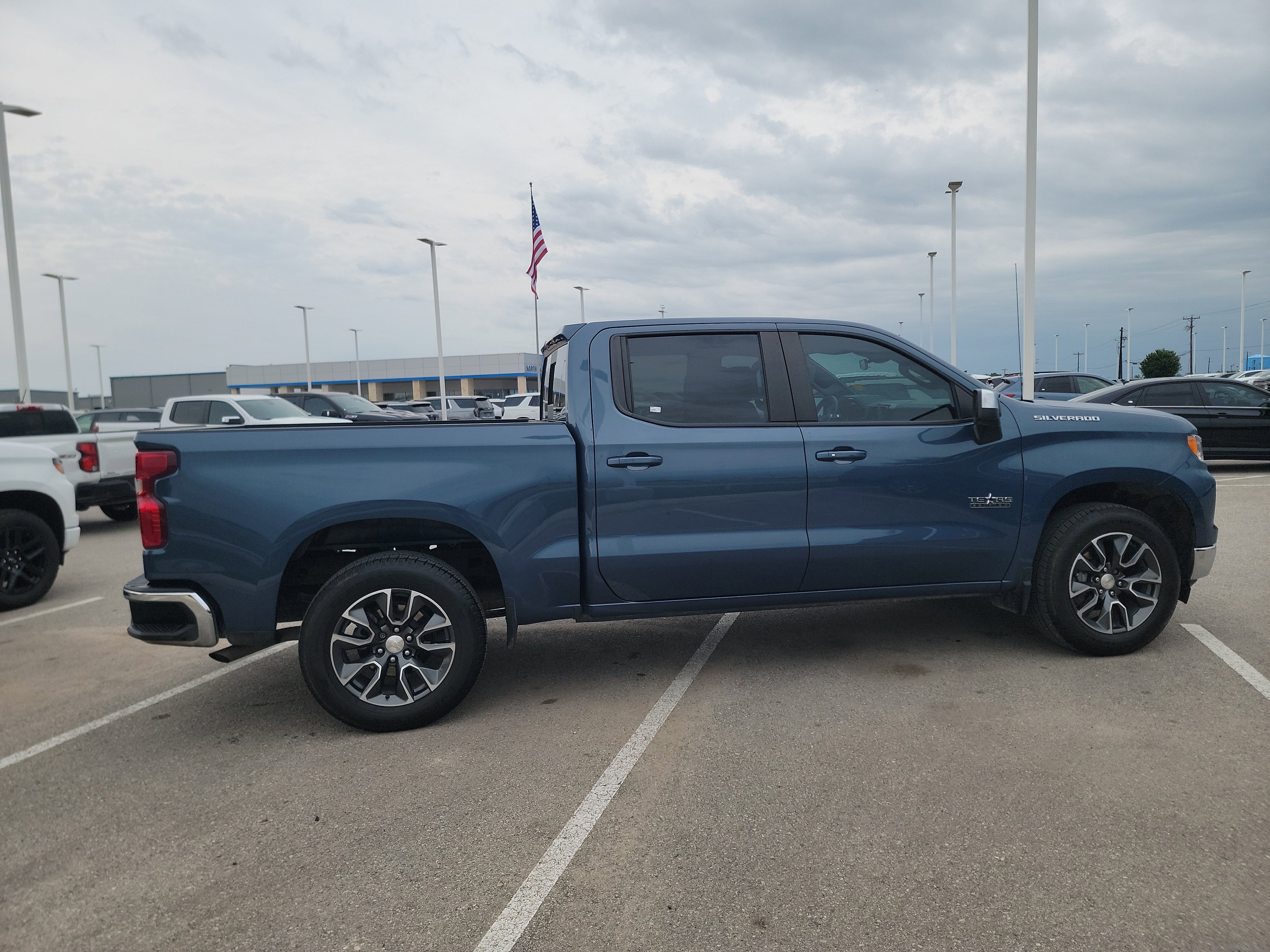 Certified 2024 Chevrolet Silverado 1500 LT w/ Texas Edition Plus RWD image 8