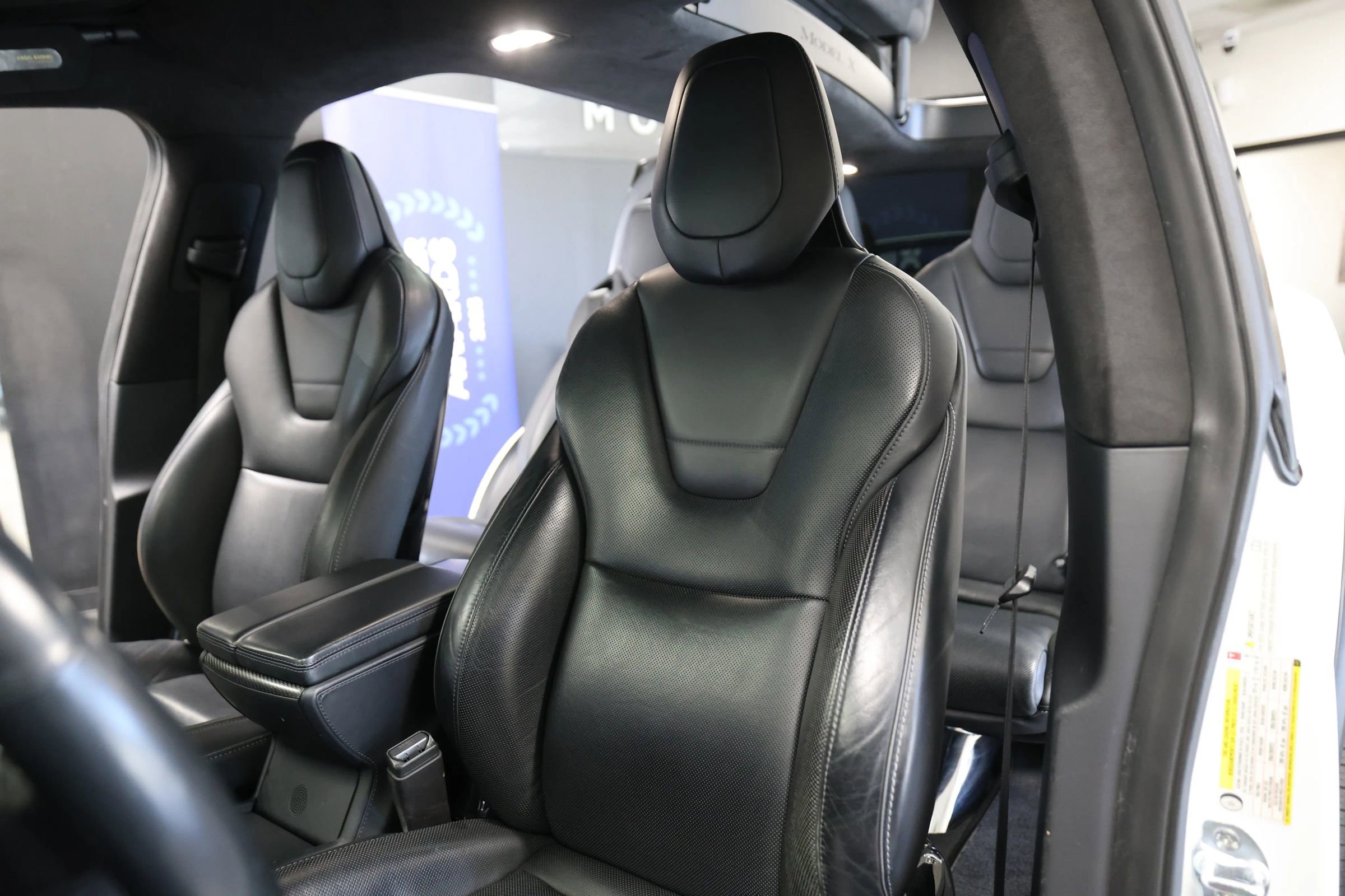 Used 2016 Tesla Model X Performance image 28