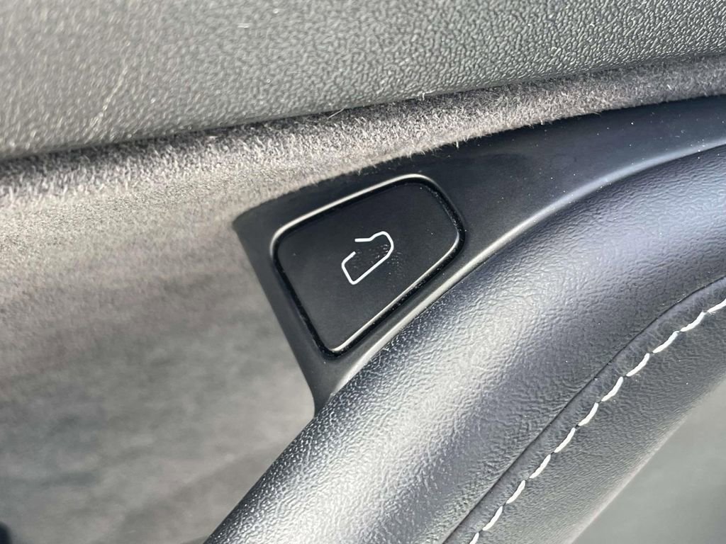 Used 2021 Tesla Model 3 Standard Range Plus image 17