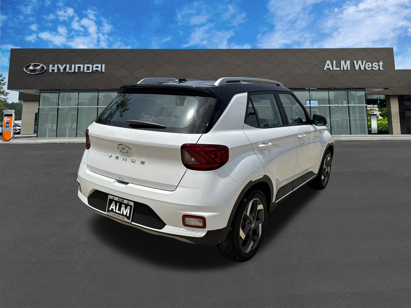 Certified 2026 Hyundai Venue SEL FWD image 5