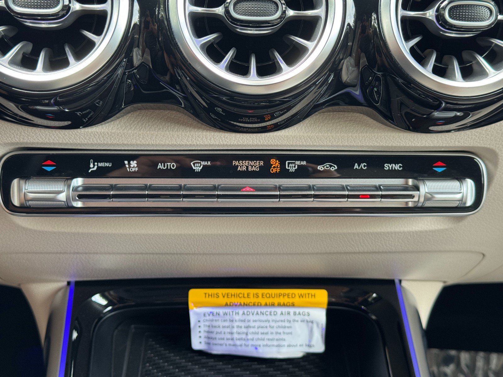 Used 2025 Mercedes-Benz GLB 250 image 29