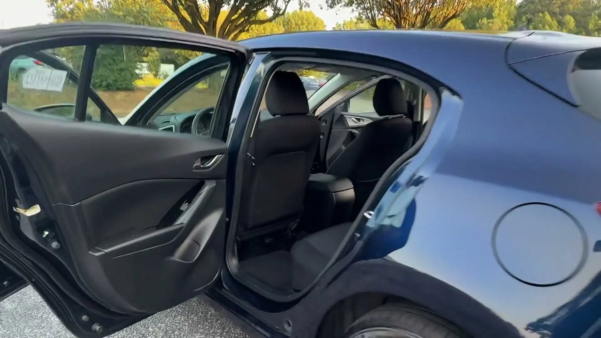 Used 2017 MAZDA MAZDA3 Sport FWD image 64