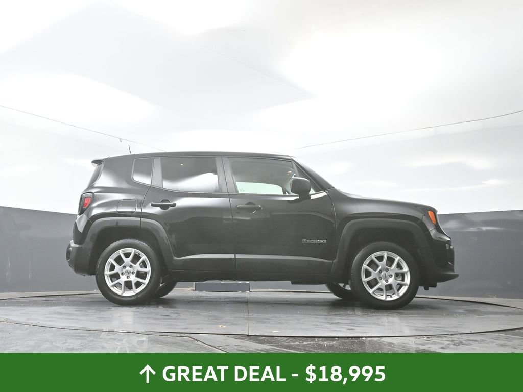 Used 2023 Jeep Renegade Latitude AWD/4WD image 49