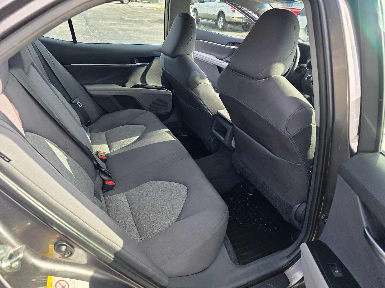 Used 2018 Toyota Camry LE w/ Convenience Package image 12