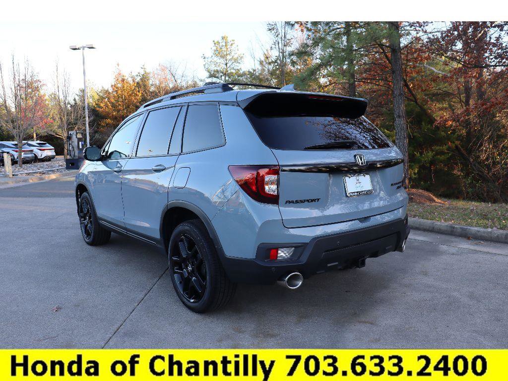 Used 2025 Honda Passport Black Edition image 5