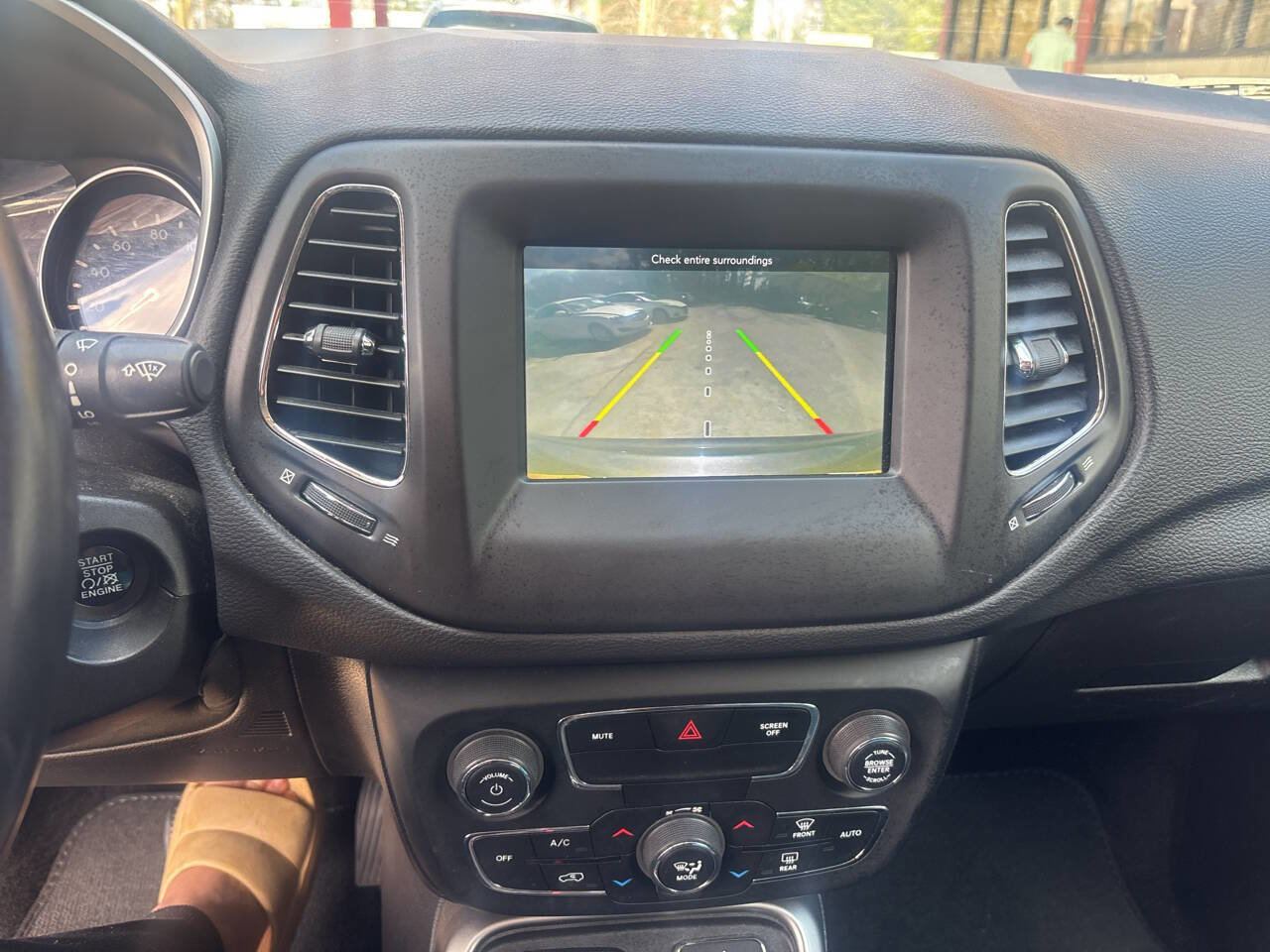 Used 2018 Jeep Compass Latitude w/ Popular Equipment Group AWD/4WD image 13