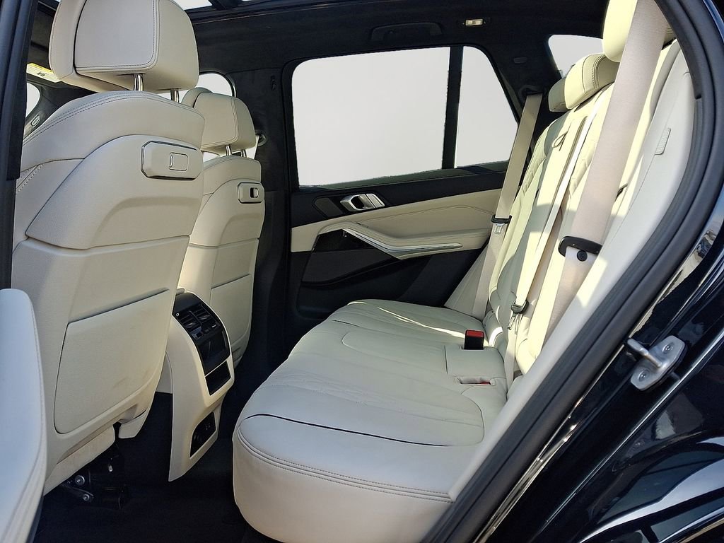 Used 2026 BMW X5 xDrive40i w/ M Sport Package image 8