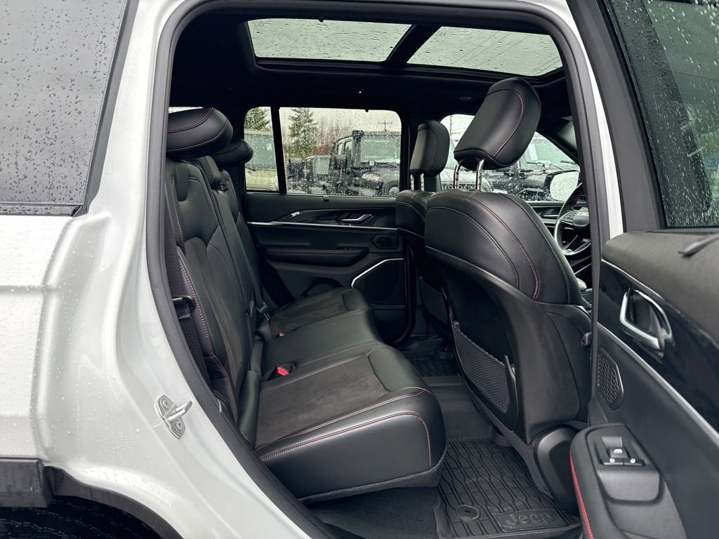 Certified 2022 Jeep Grand Cherokee Trailhawk w/ ADV Protech Group II AWD/4WD image 26