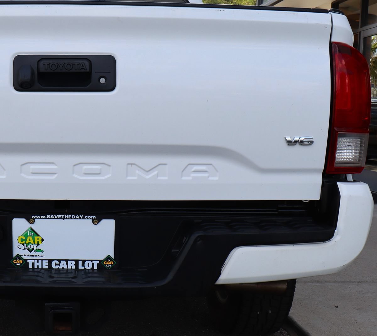 Used 2018 Toyota Tacoma SR w/ SR Convenience Package AWD/4WD image 20