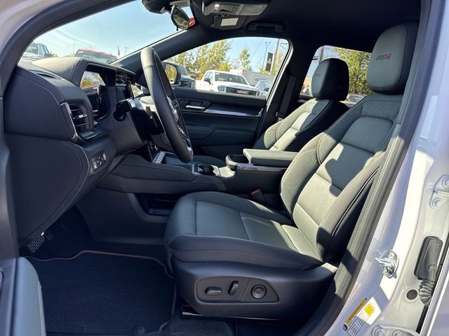 New 2026 GMC Terrain AT4 w/ LPO, Floor Liner Package image 19