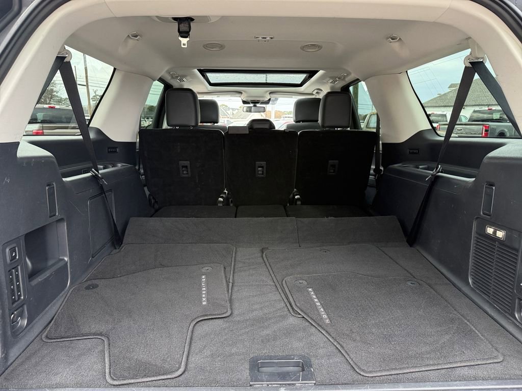 Certified 2025 Ford Expedition Max Platinum image 25