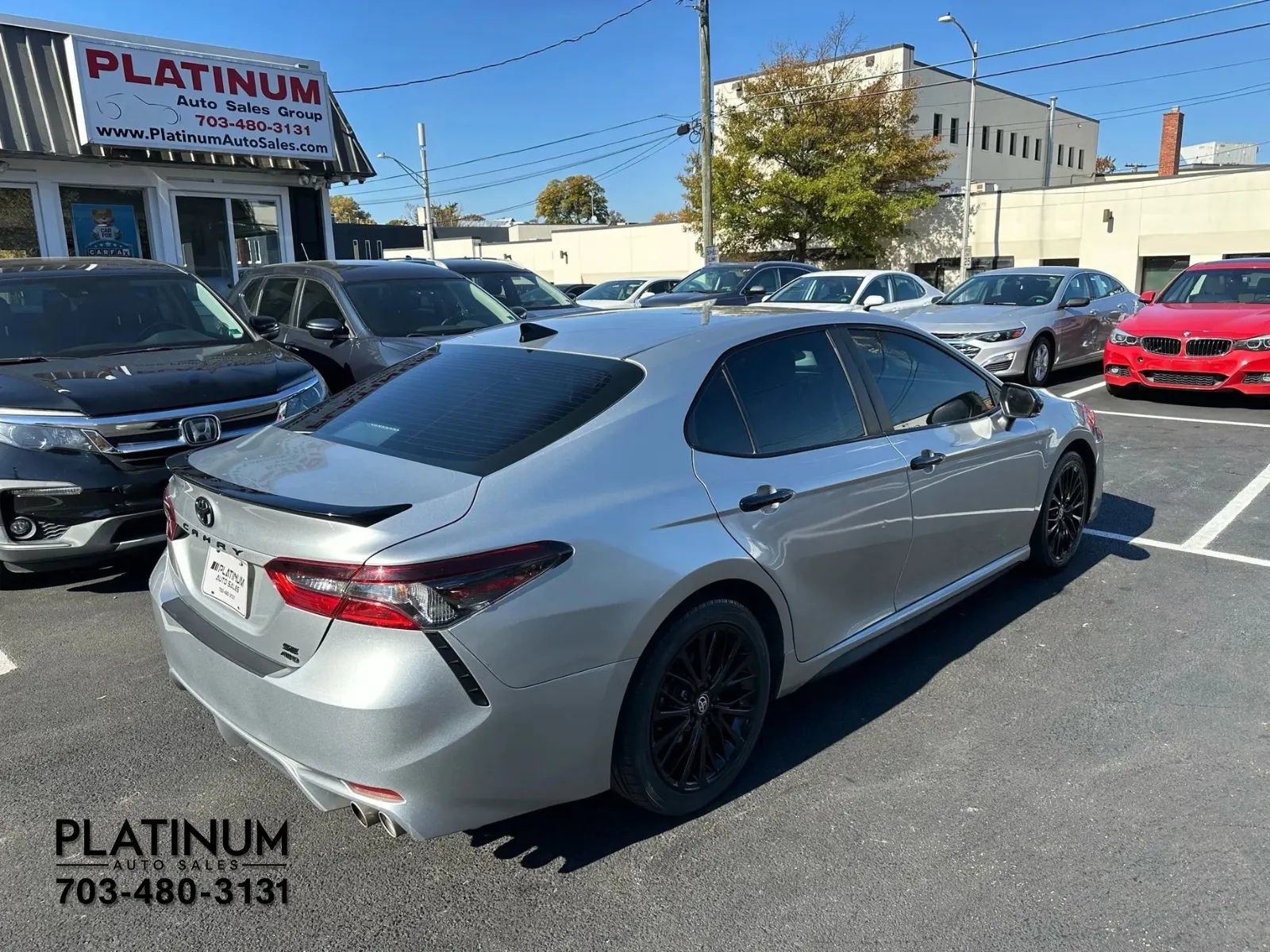 Used 2022 Toyota Camry SE image 6