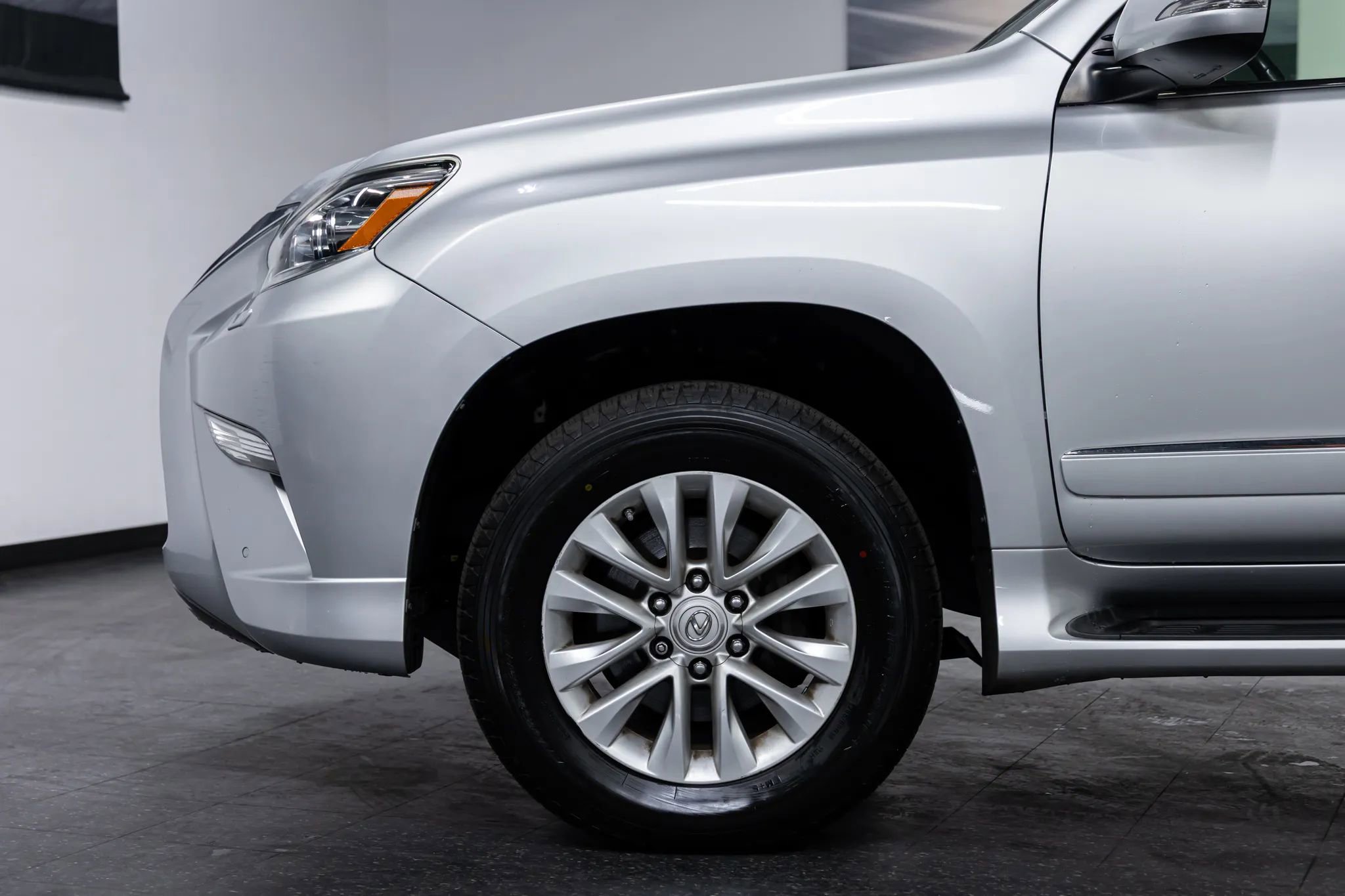 Used 2015 Lexus GX 460 image 6