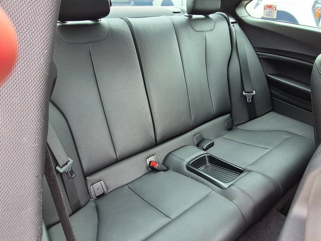 Used 2016 BMW M235i Coupe RWD image 11