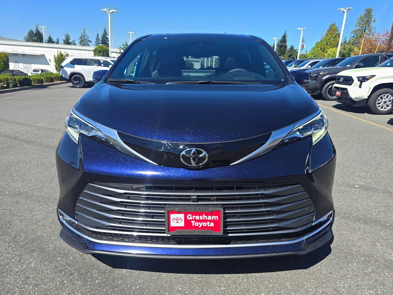 New 2026 Toyota Sienna Platinum AWD/4WD image 8