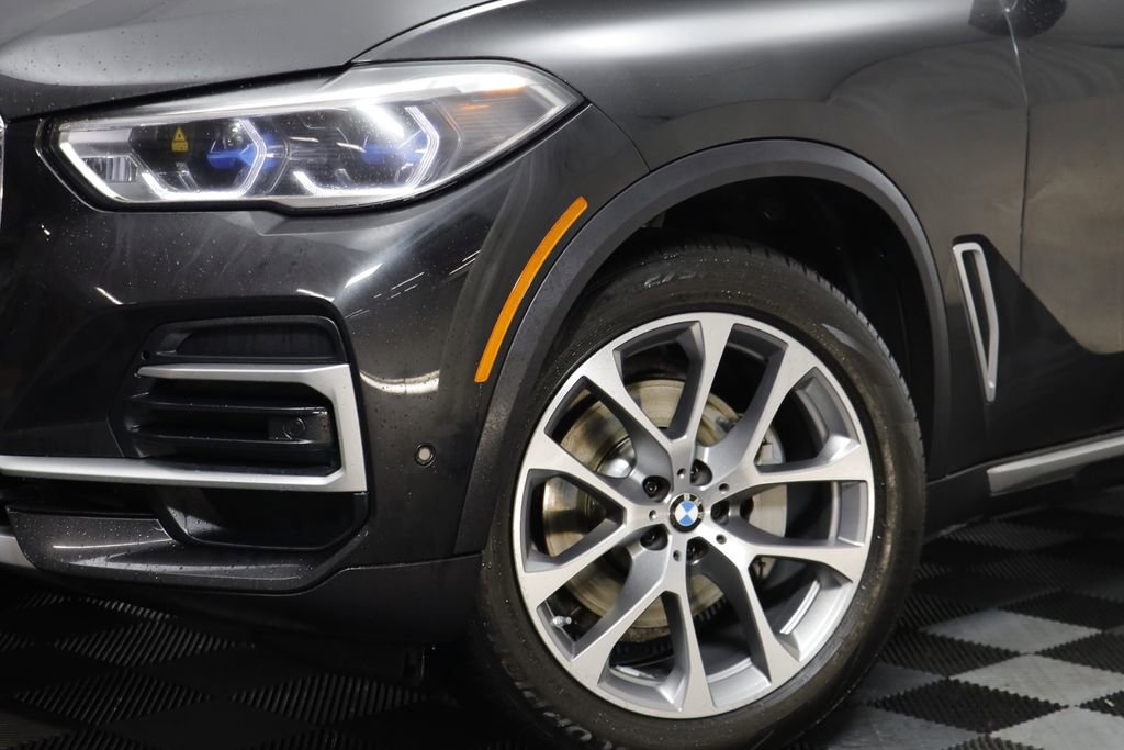 Certified 2023 BMW X5 xDrive40i w/ Executive Package image 3