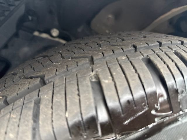 Used 2018 Nissan Pathfinder Platinum w/ Cargo Package image 28