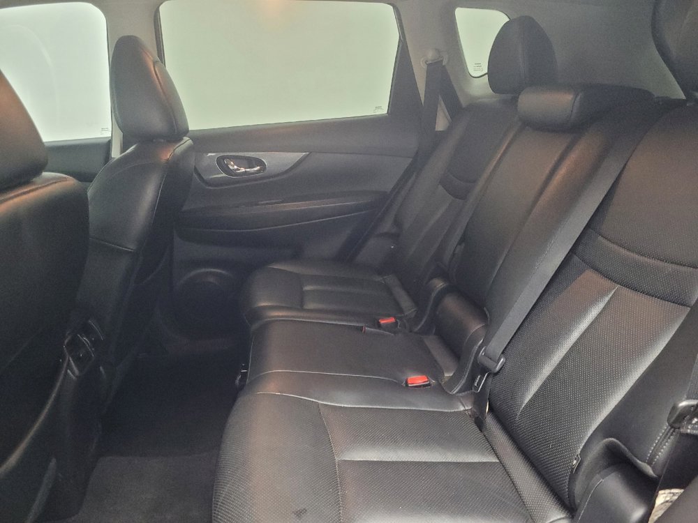 Used 2016 Nissan Rogue SL w/ SL Premium Package image 18