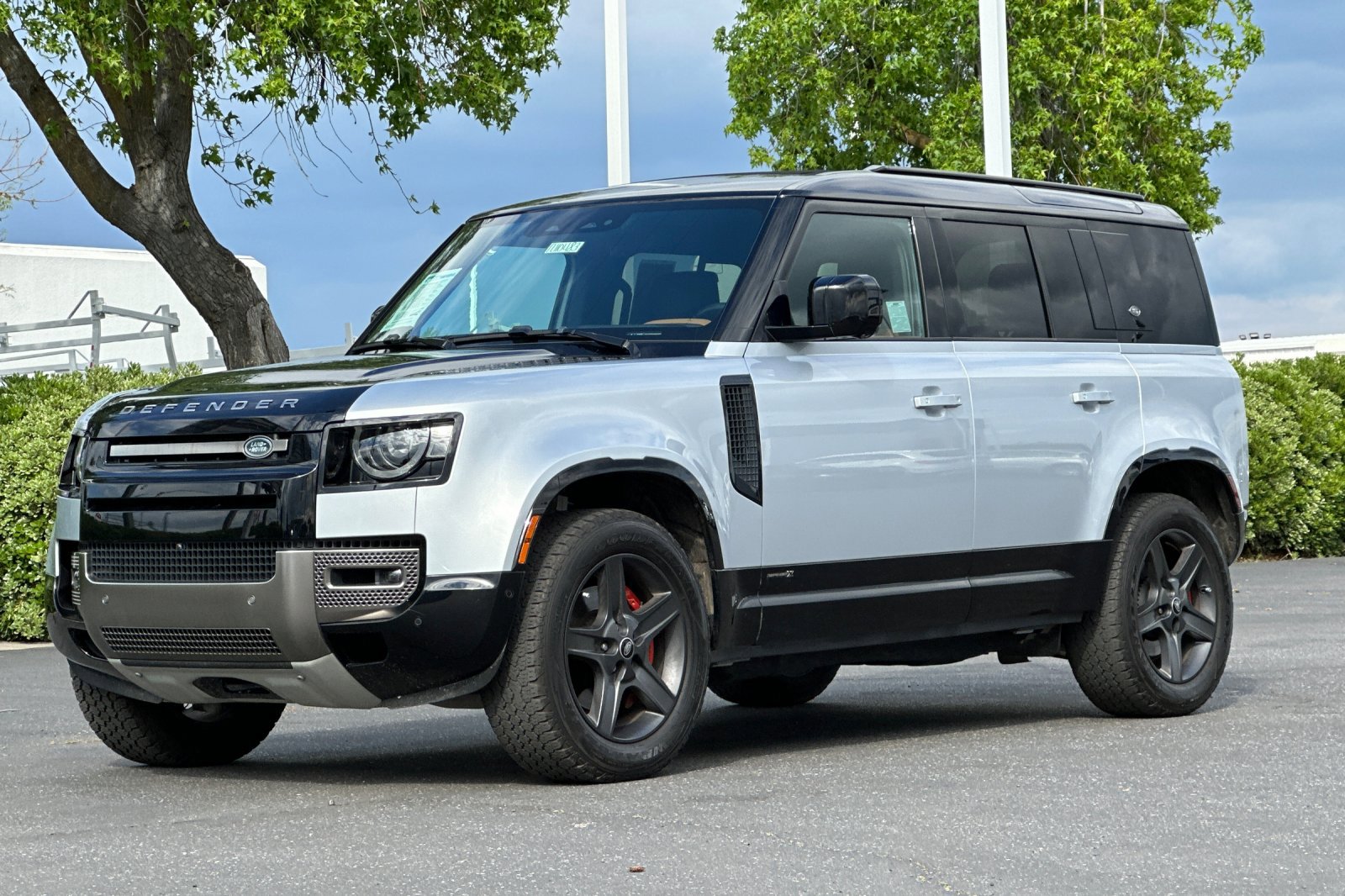 Used 2022 Land Rover Defender 110 X image 8