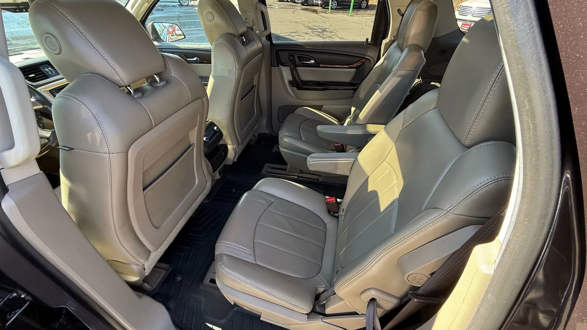 Used 2015 GMC Acadia Denali image 25