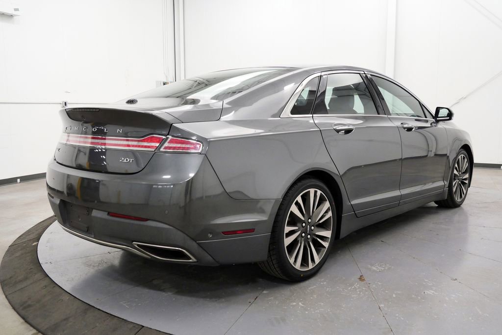 Used 2020 Lincoln MKZ Reserve FWD image 7