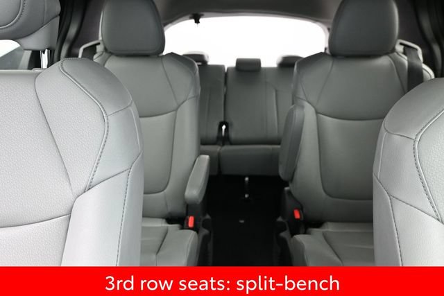 Used 2026 Toyota Sienna XLE AWD/4WD image 17