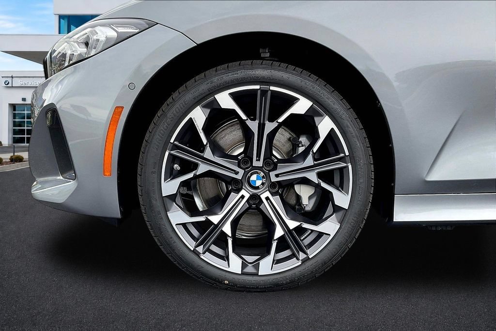 New 2026 BMW 330i xDrive Sedan w/ Premium Package AWD/4WD image 33