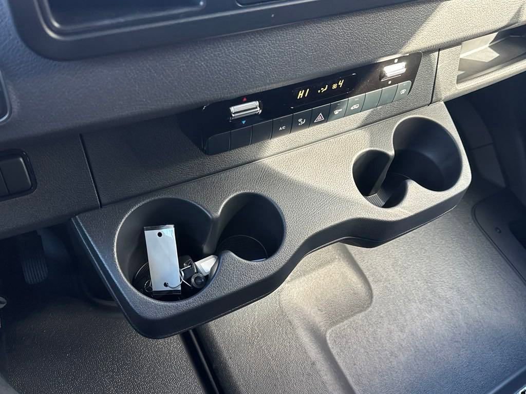 Used 2024 Mercedes-Benz Sprinter 3500 image 24