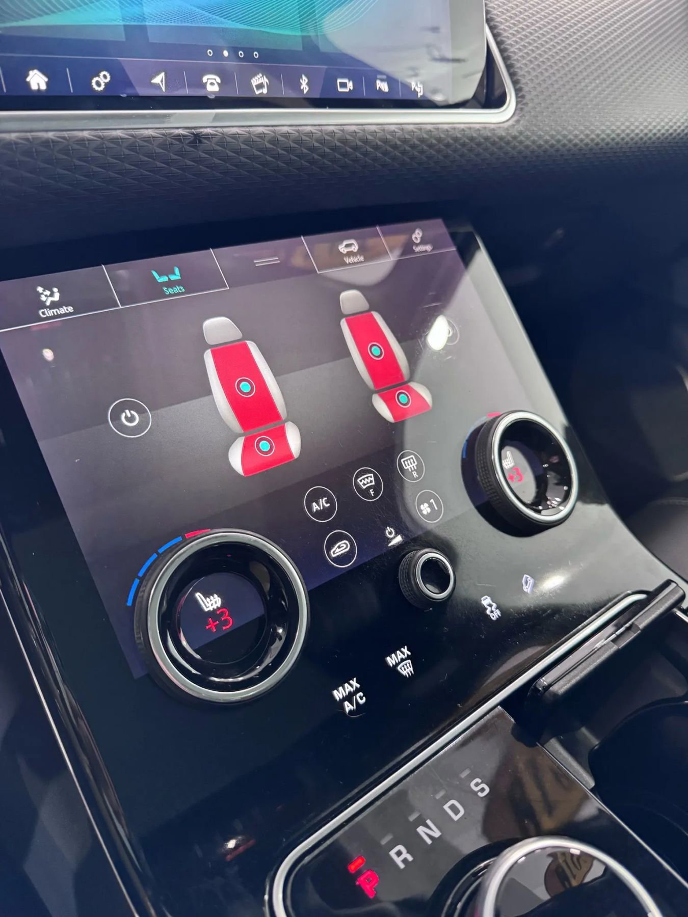 Used 2019 Land Rover Range Rover Velar R-Dynamic SE image 29