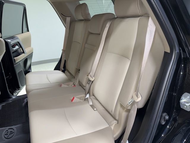Used 2022 Toyota 4Runner SR5 Premium w/ Moonroof Package AWD/4WD image 28