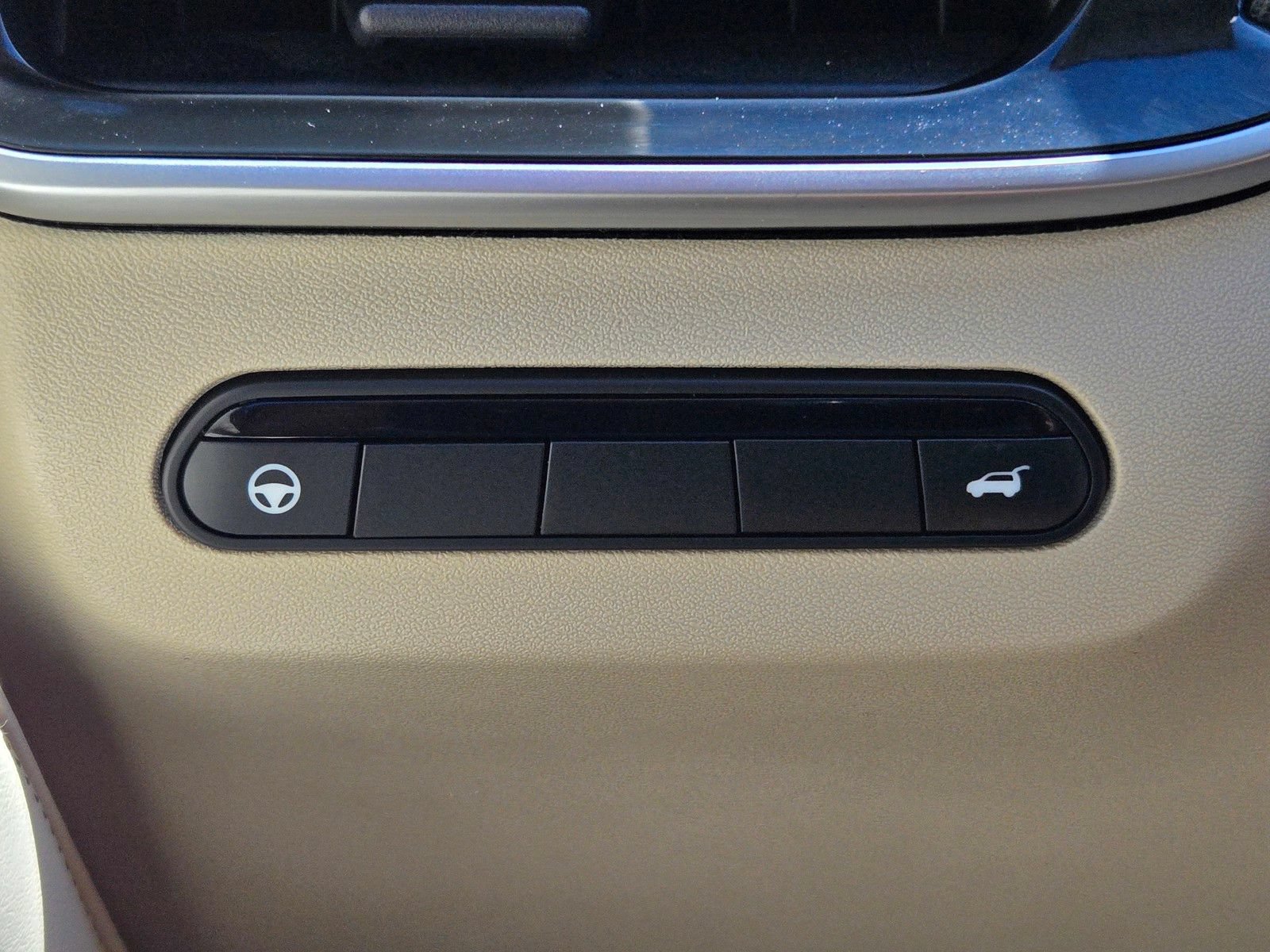 Used 2023 INFINITI QX60 Luxe w/ Cargo Package FWD image 30