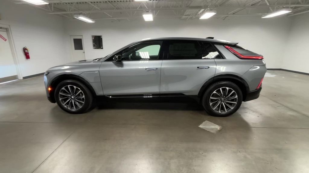 New 2026 Cadillac Lyriq Premium Sport image 43