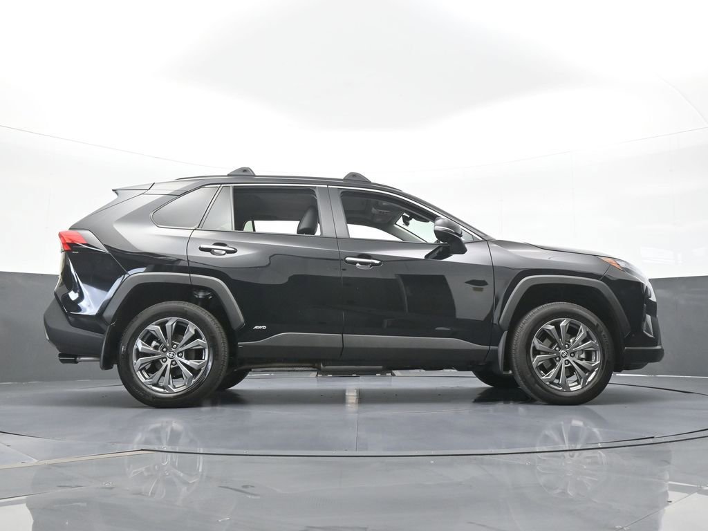 Used 2025 Toyota RAV4 Limited w/ Advanced Technology Package AWD/4WD image 59