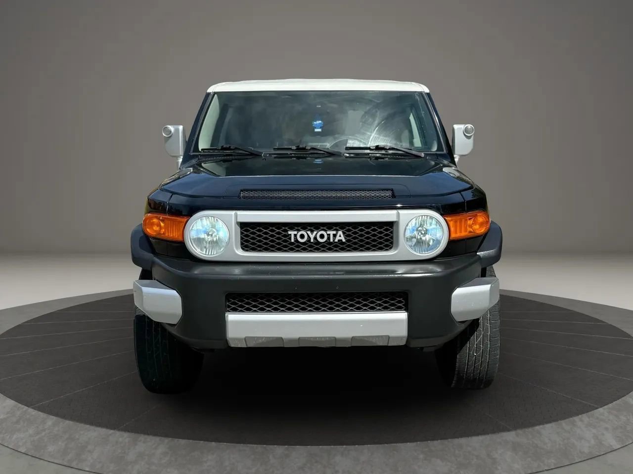 Used 2010 Toyota FJ Cruiser 4WD image 2