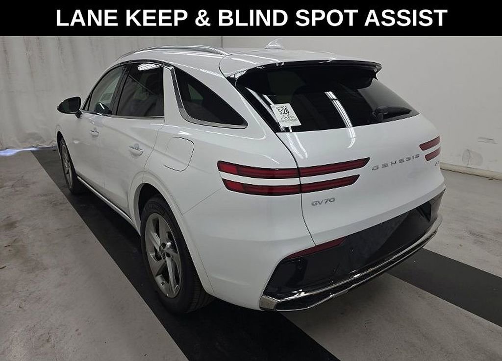 Used 2026 Genesis GV70 2.5T AWD/4WD image 3