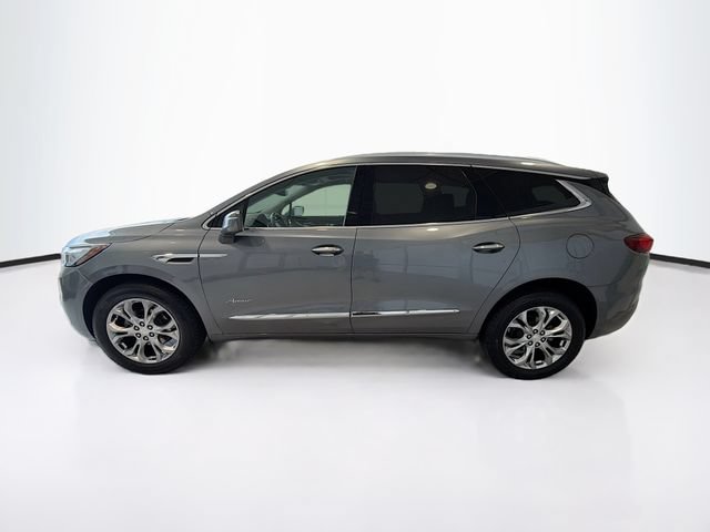 Used 2020 Buick Enclave Avenir w/ Avenir Technology Package AWD/4WD image 4