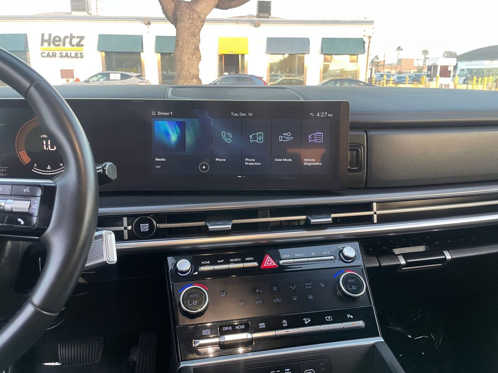 Used 2025 Hyundai Santa Fe SEL image 18