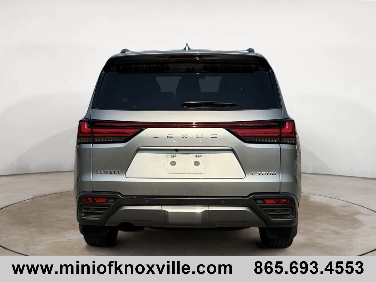 Used 2024 Lexus LX 600 4WD w/ Appearance Package image 4
