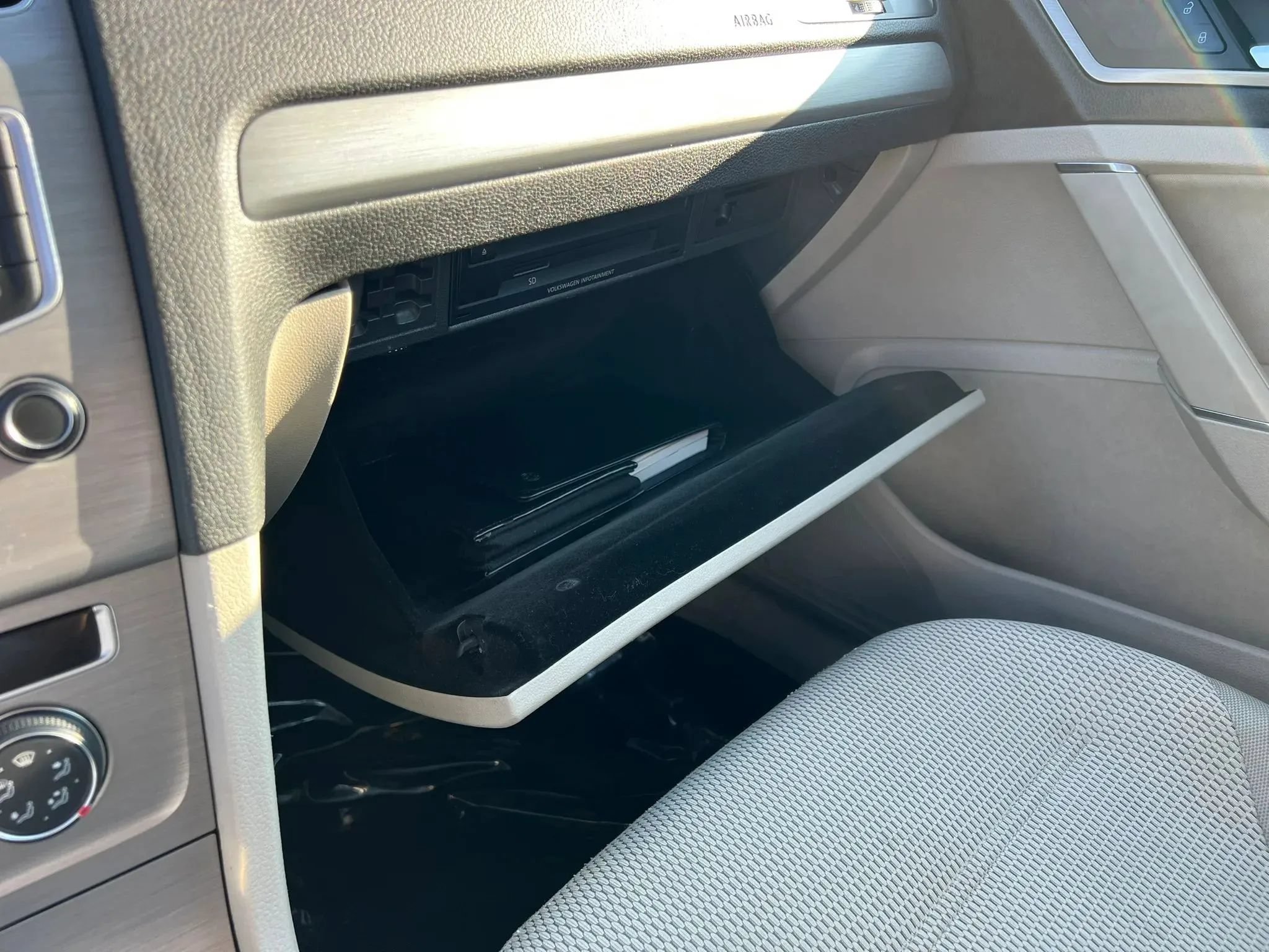 Used 2016 Volkswagen Golf Limited Edition FWD image 30