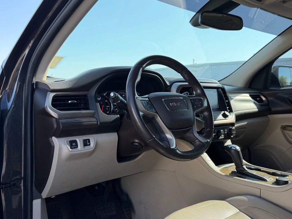 Used 2018 GMC Acadia Denali w/ Technology Package image 10