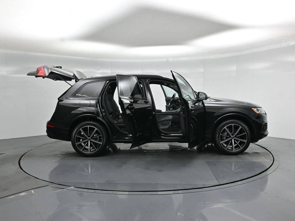 Used 2022 Audi Q7 3.0T Premium Plus w/ Premium Plus Package AWD/4WD image 5